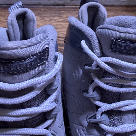 Air Jordan 9 Retro "Cool Grey" shoes size 5.5Y - Picture 3 of 6